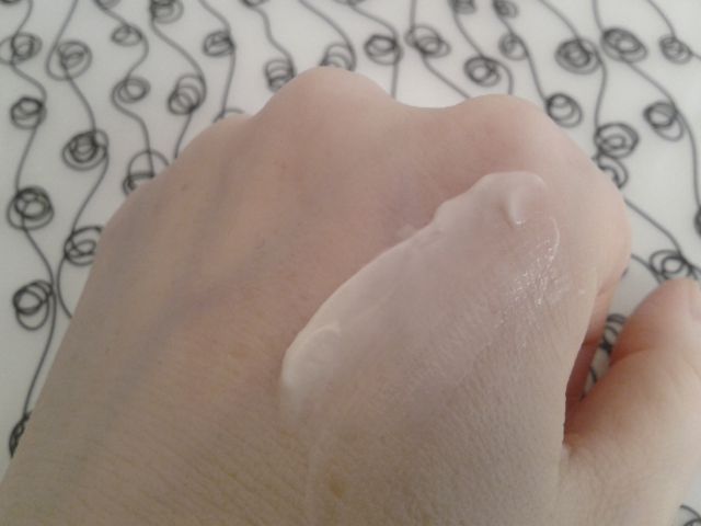 Крем для рук и ногтей Hand and Nail Treatment Cream от Clarins фото 2 Крем для рук и ногтей Hand and Nail Treatment Cream от Clarins фото 2